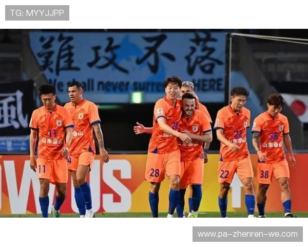 中超联赛焦点对决:豪门球队碰撞,冠军之争再掀波澜 中超联赛焦点对决:豪门球队碰撞,冠军之争再掀波澜