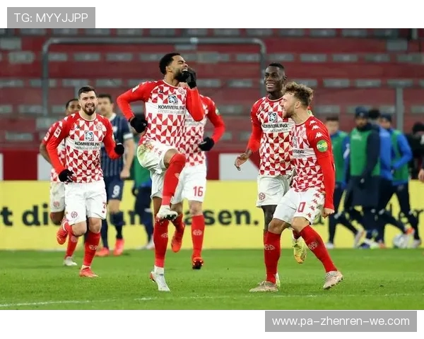 德甲赛季精彩瞬间全回顾与球队表现分析